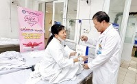 Bệnh viện Phụ sản Trung ương: Điều trị bằng trái tim - Chăm sóc bằng tấm lòng