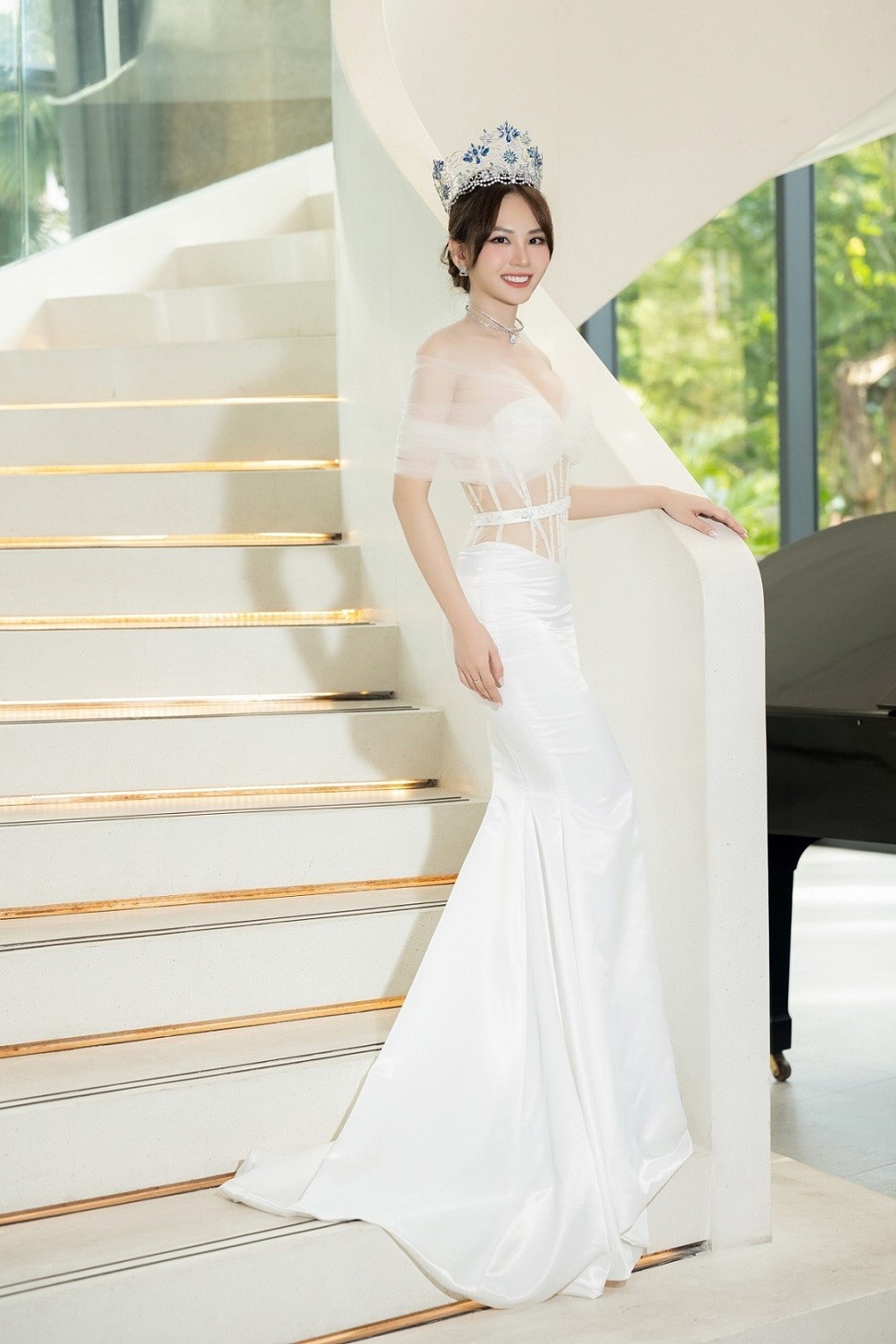 Trên thảm đỏ lễ công bố chung kết Miss World Vietnam 2023 tại Quy Nhơn, Bình Định, Hoa hậu Huỳnh Nguyễn Mai Phương xuất hiện với diện mạo sang trọng, quyến rũ. Sau gần một năm đăng quang, người đẹp được khen ngày càng hoàn thiện nhan sắc trước thềm tham dự Miss World thế giới. Trên thảm đỏ lễ công bố chung kết Miss World Vietnam 2023 tại Quy Nhơn, Bình Định, Hoa hậu Huỳnh Nguyễn Mai Phương xuất hiện với diện mạo sang trọng, quyến rũ. Sau gần một năm đăng quang, người đẹp được khen ngày càng hoàn thiện nhan sắc trước thềm tham dự Miss World thế giới.