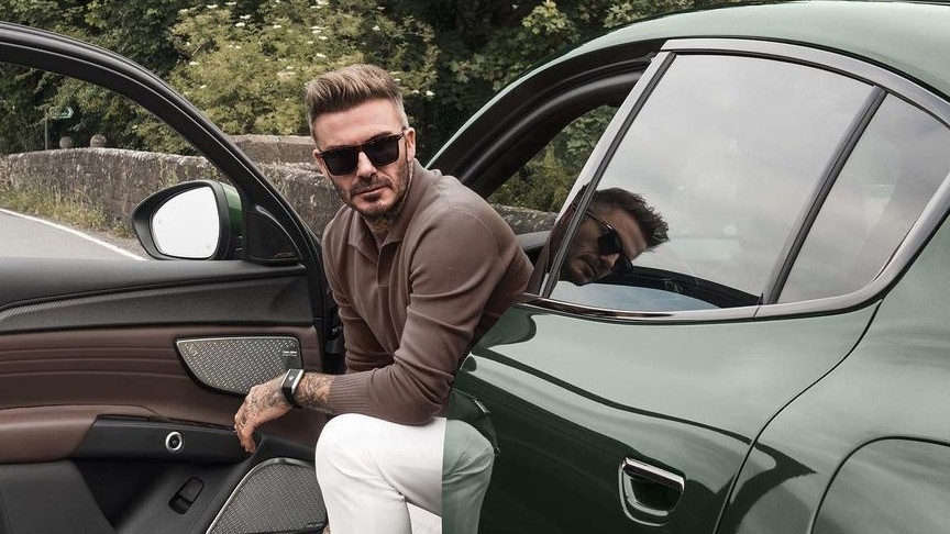 Loạt ảnh David Beckham lịch lãm bên siêu xe, cuốn hút với thời trang cao cấp