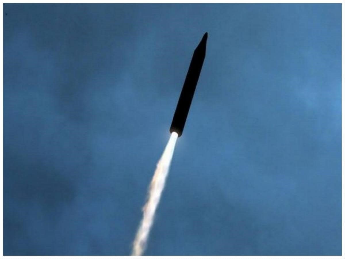 Hàn Quốc, Nhật Bản phản ứng về vụ phóng tên lửa mới nhất của Triều Tiên, Tên lửa Triều Tiên rơi bên ngoài EEZ của Nhật Bản