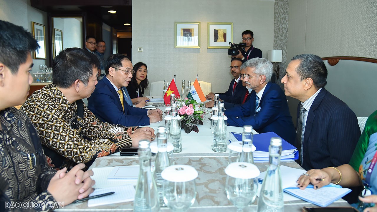 AMM-56: Việt Nam-Ấn Độ xem xét xúc tiến đàm phán hiệp định kinh tế - thương mại song phương
