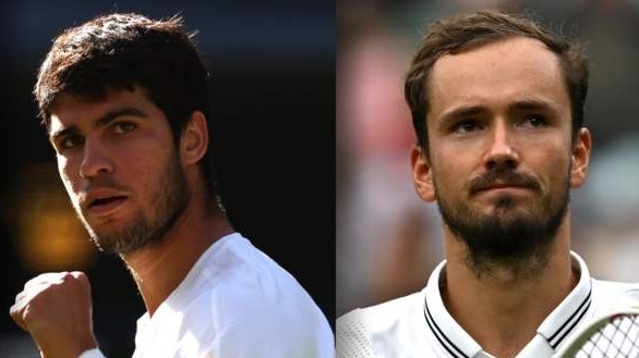 Tay vợt Carlos Alcaraz sẽ gặp Daniil Medvedev tại bán kết Wimbledon 2023