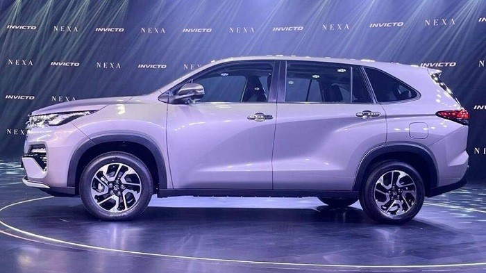 Cận cảnh Suzuki Invicto hybrid 2024 vừa ra mắt tại Ấn Độ, giá từ 700 triệu đồng