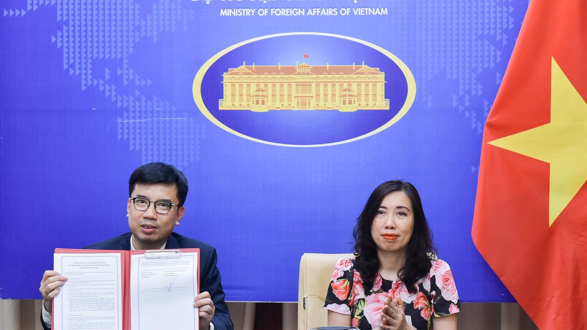 Báo Thế giới & Việt Nam và The Korea Times ký kết thỏa thuận hợp tác