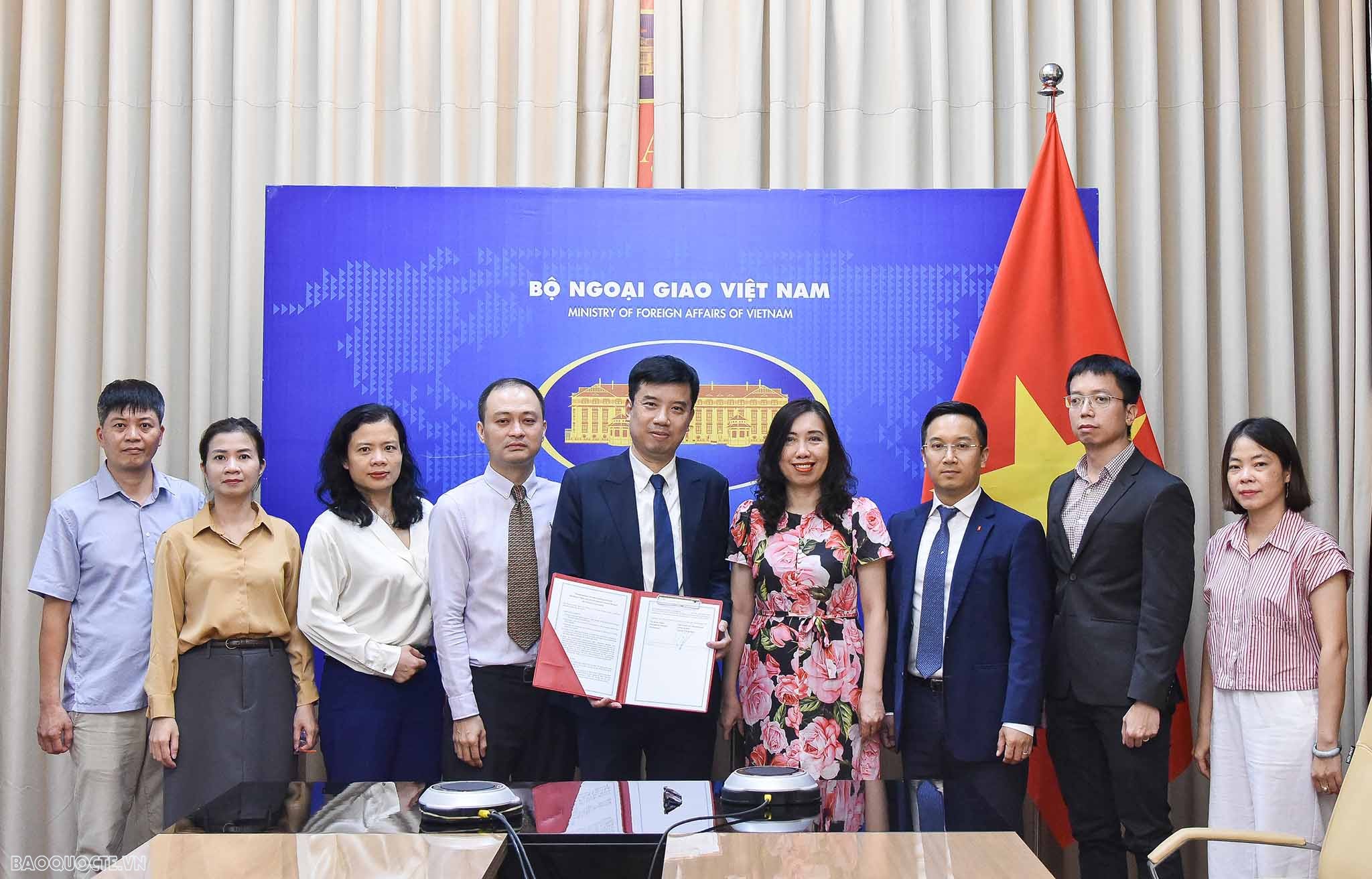 Báo Thế giới & Việt Nam và báo Korea Times ký kết thỏa thuận hợp tác