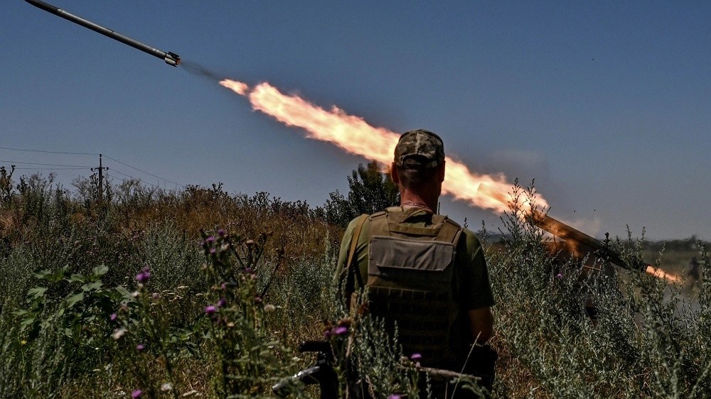 Tình hình Ukraine: Đụng độ ác liệt tại năm hướng, Kiev nhận bom chùm