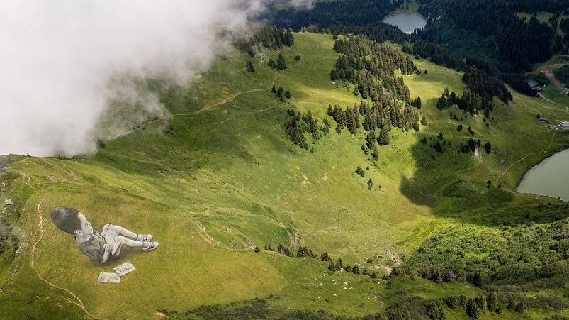 Thụy Sỹ: Nghệ sĩ Pháp thực hiện bức tranh khổng lồ trên sườn núi, kích thước 3.000 mét vuông