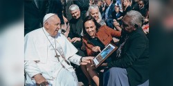 Các nhà ngoại giao nữ ở Vatican là 'nhóm đáng gờm'