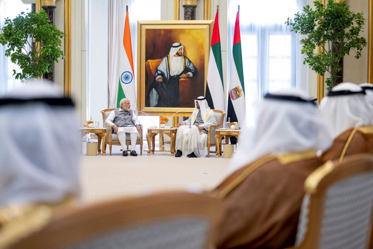 Tổng thống UAE Sheikh Mohamed bin Zayed Al Nahyan và Thủ tướng Ấn Độ Narendra Modi tại thủ đô Abu Dhabi ngày 15/7. (Nguồn: Twitter)