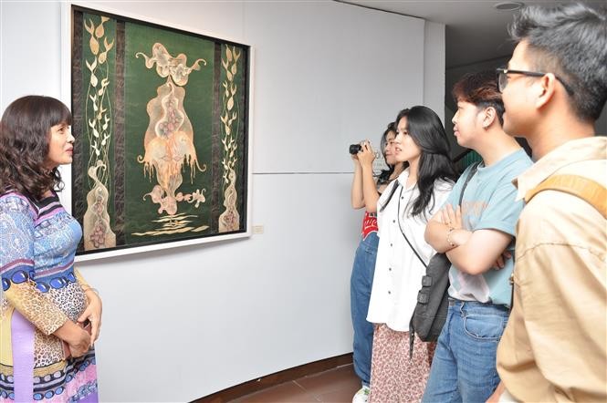 Bamboo paper exhibition hits in Da Nang until July 23. (Photo: Tran Le Lam)