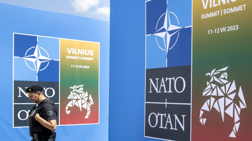 Hội nghị thượng đỉnh NATO, chuyện không của riêng ai Hội nghị thượng đỉnh NATO, chuyện không của riêng ai