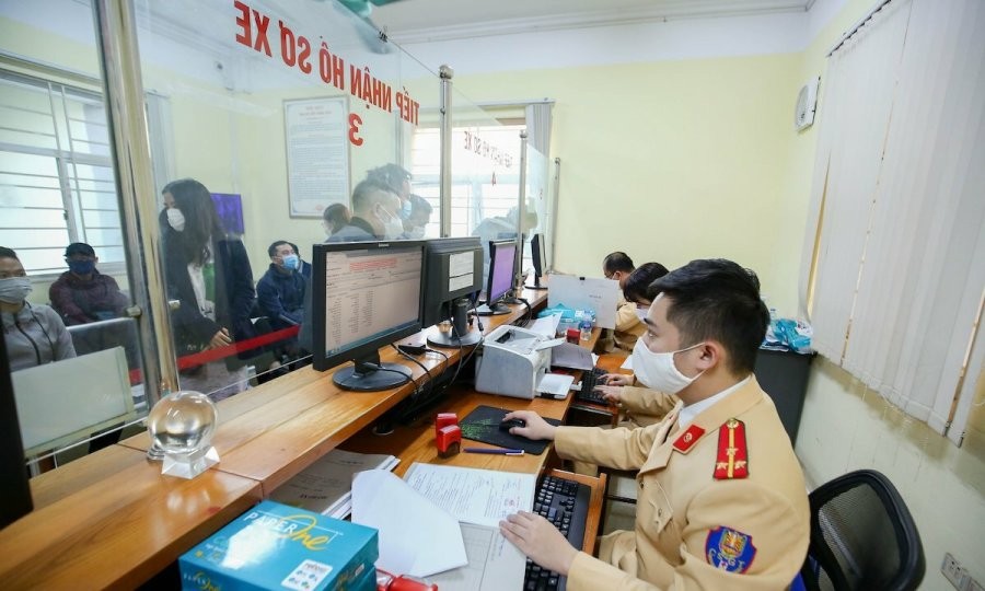 Hồ sơ, thủ tục đăng ký xe lần đầu gồm những gì? đăng ký xe trực tuyến hay trực tiếp?