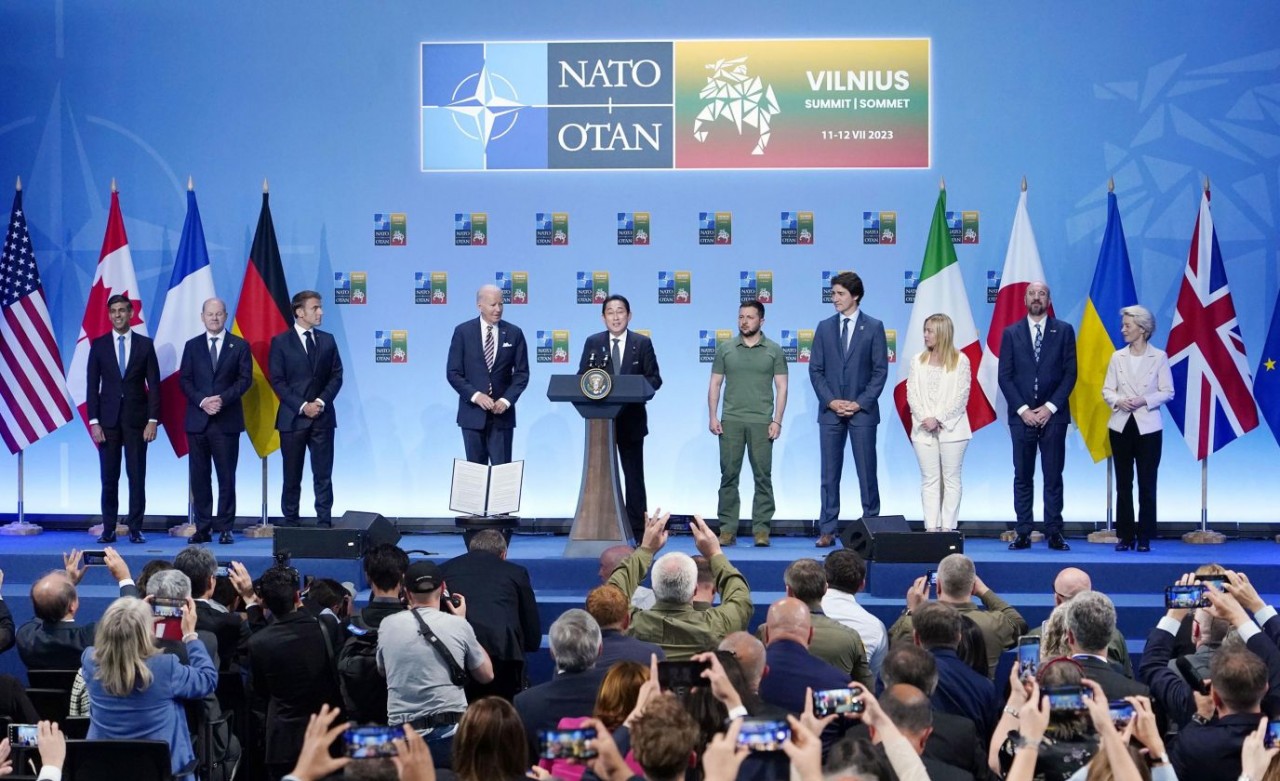 Ảnh ấn tượng (10-16/7): Tổng thống Nga Putin đề nghị nhóm Wagner một điều, Ukraine thất vọng sau Thượng đỉnh NATO, nụ cười của Thủ tướng Anh và Italy