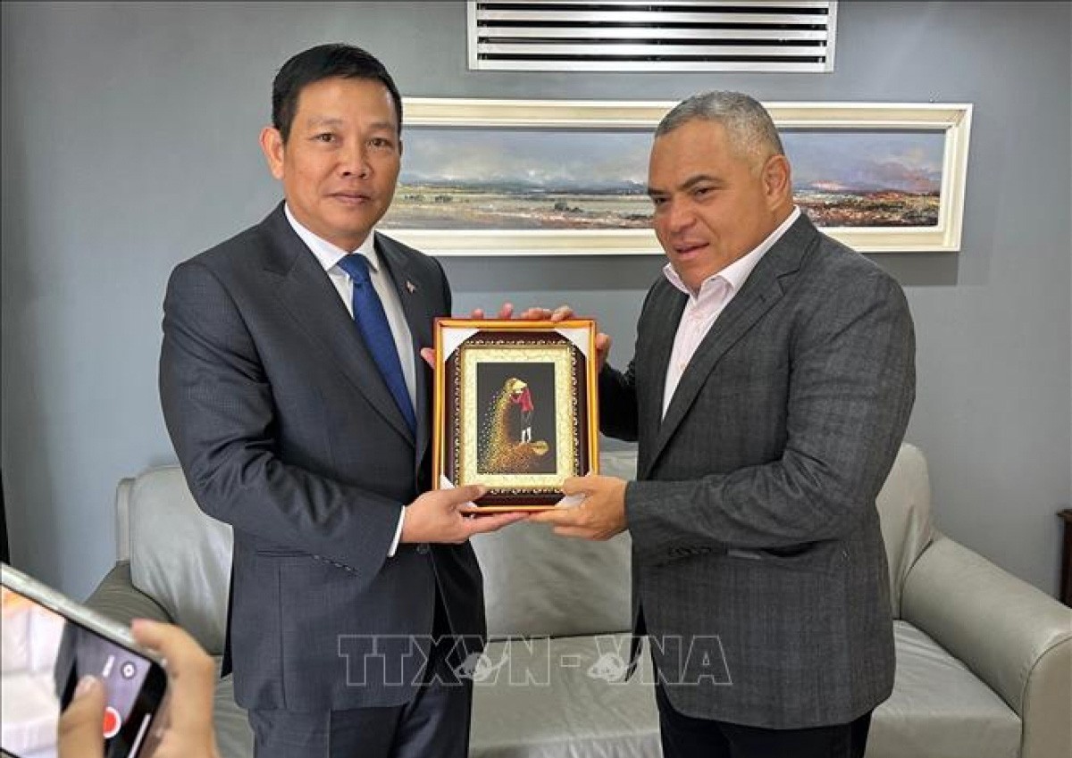 To boost cooperation between Vietnam and Venezuelan localities