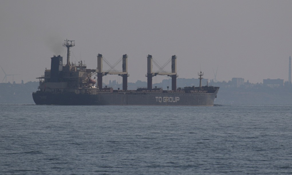 àu hàng Thổ Nhĩ Kỳ rời cảng Odessa của Ukraine hôm 16/7. Ảnh: Reuters