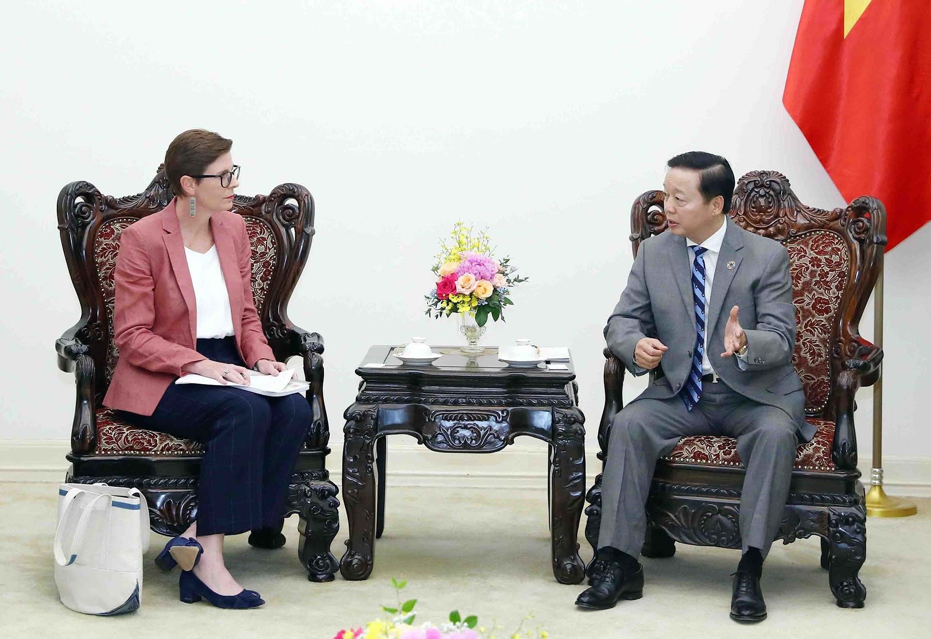 Phó Thủ tướng Trần Hồng Hà tiếp bà Angela Pratt, Trưởng đại diện Tổ chức Y tế thế giới tại Việt Nam. (Nguồn: TTXVN)