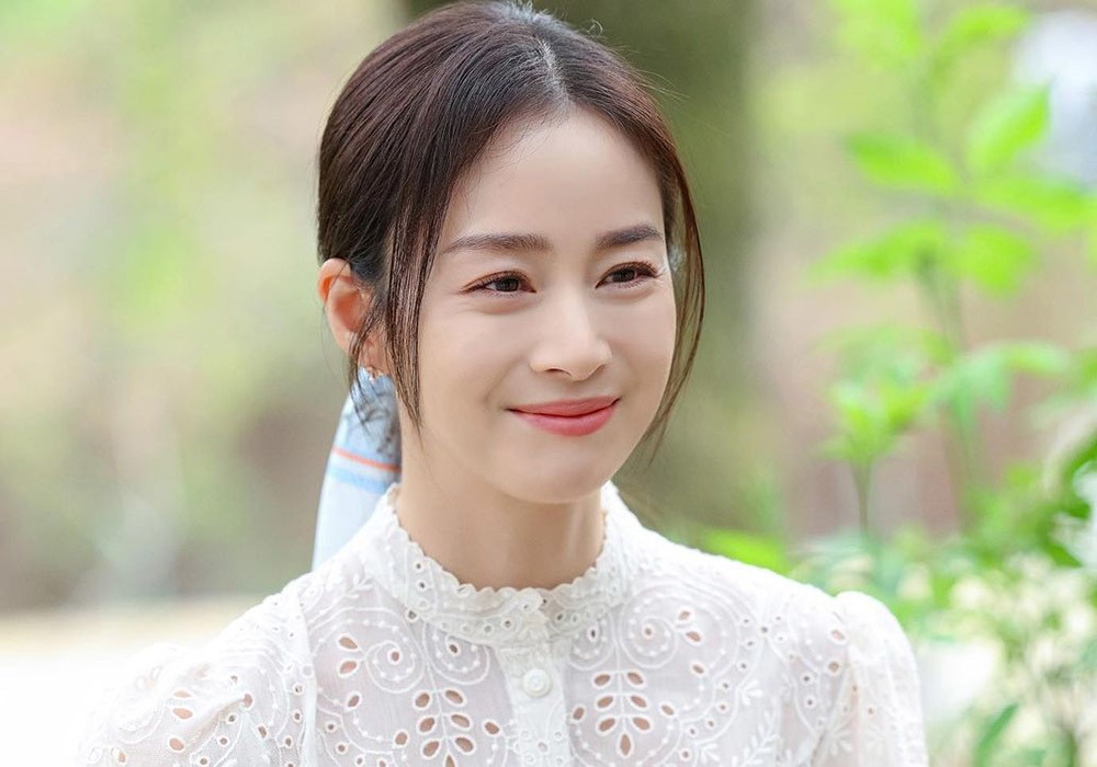 Kim Tae Hee   sắc trắng nền nã