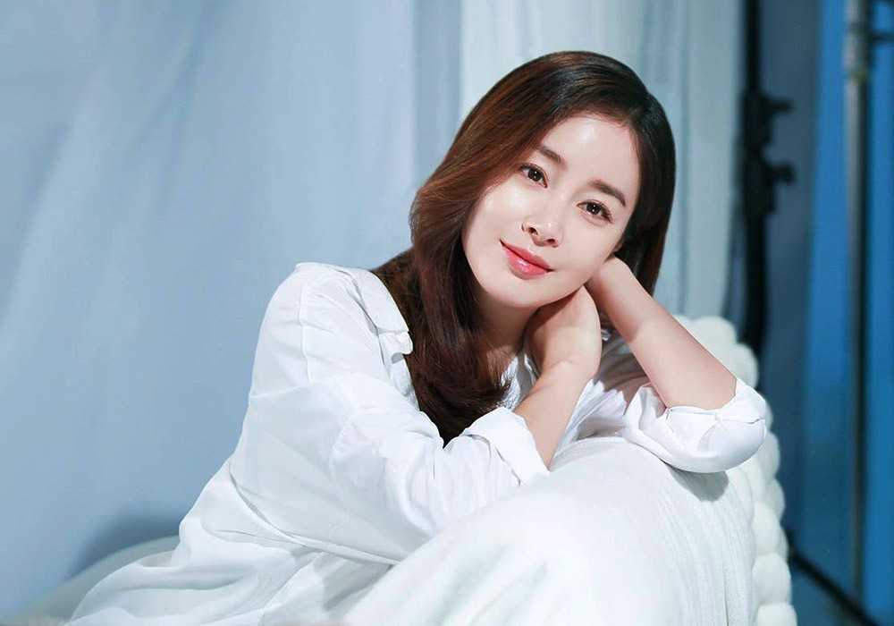 Kim Tae Hee   sắc trắng nền nã