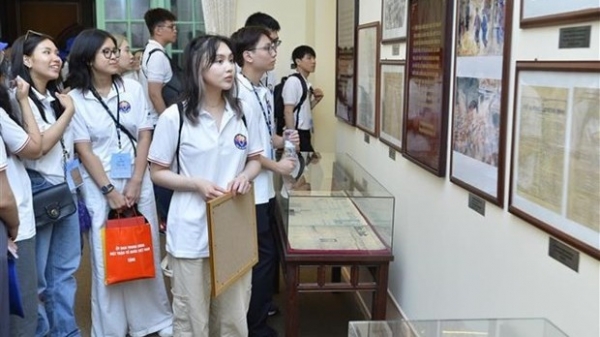 Summer Camp brings young OVs to Quang Binh province