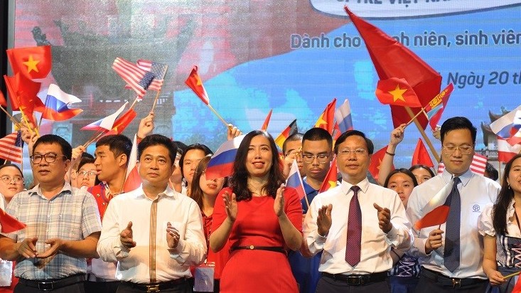 Lãnh đạo Bộ Ngoại giao gửi Thư chúc mừng 10 năm thành lập Hội Sinh viên Thanh niên Việt Nam tại Hoa Kỳ