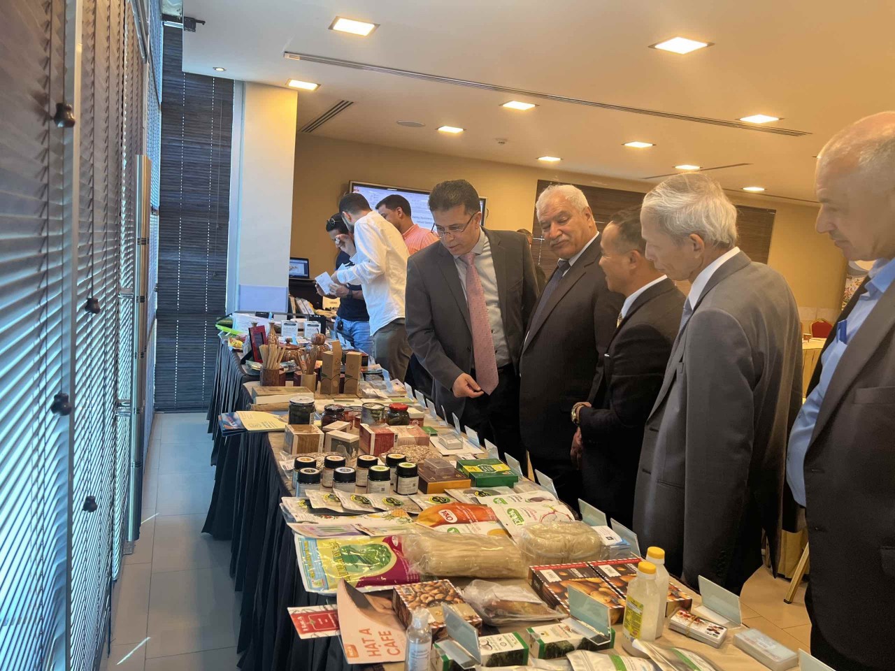 Đại sứ Việt Nam tại Saudi Arabia Đặng Xuân Dũng công tác tại Jordan