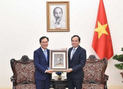 Phó Thủ tướng Trần Lưu Quang tiếp Tổng giám đốc Tổ hợp Samsung Việt Nam