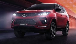 Toyota Fortuner 2023 phiên bản nâng cấp sẽ ra mắt tháng 8/2023