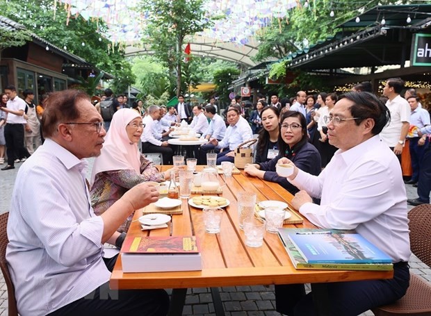 Truyền thông Malaysia đưa đậm nét về chuyến thăm Việt Nam của Thủ tướng Anwar Ibrahim Truyền thông Malaysia đưa đậm nét về chuyến thăm Việt Nam của Thủ tướng Anwar Ibrahim