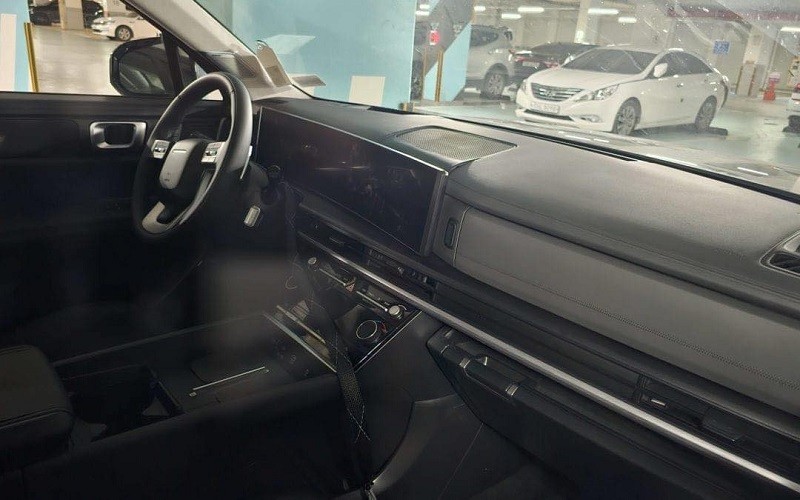 Hình ảnh thực tế nội thất Hyundai Santa Fe 2024.