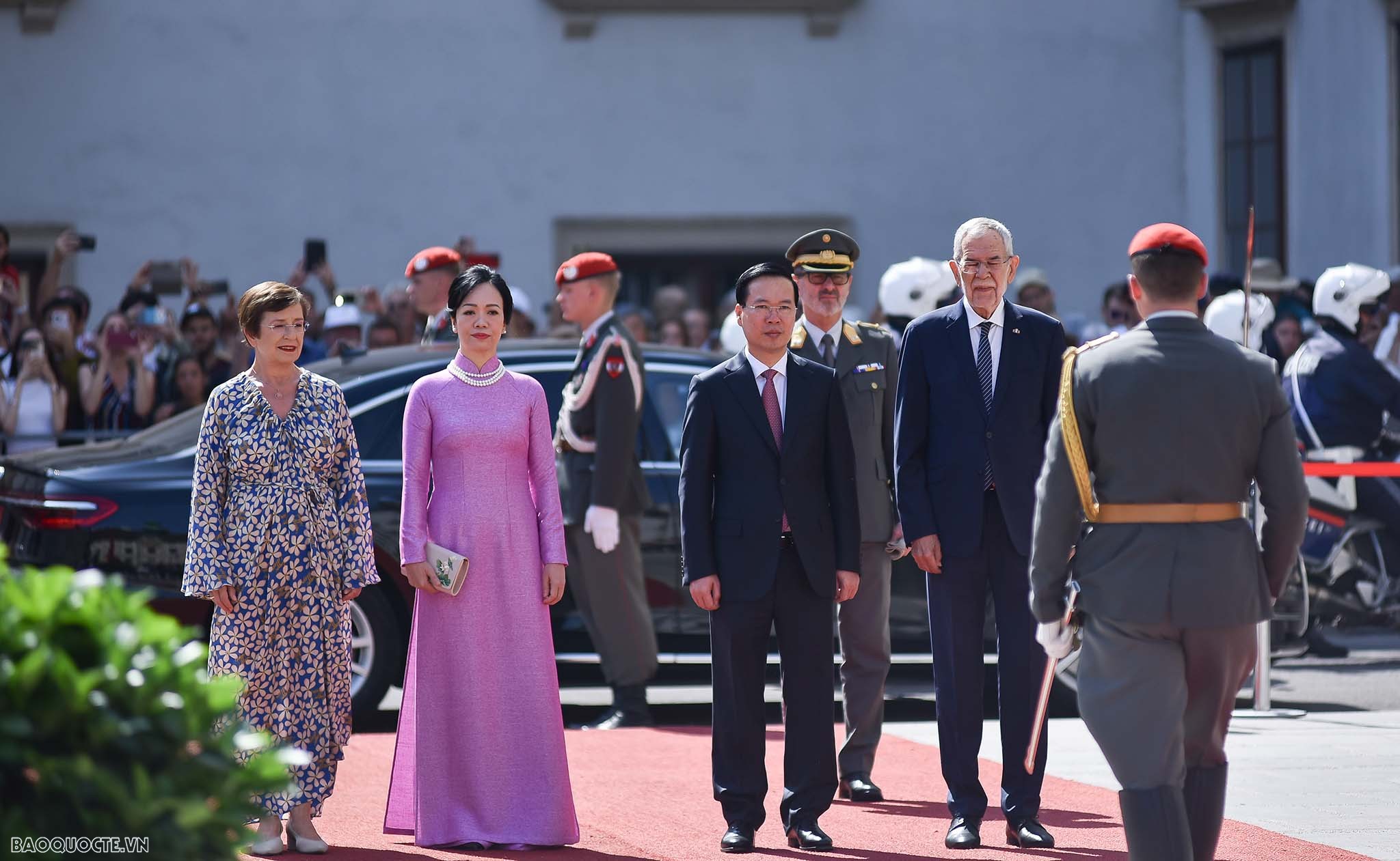 Official welcome ceremony held for President Vo Van Thuong in Vienna