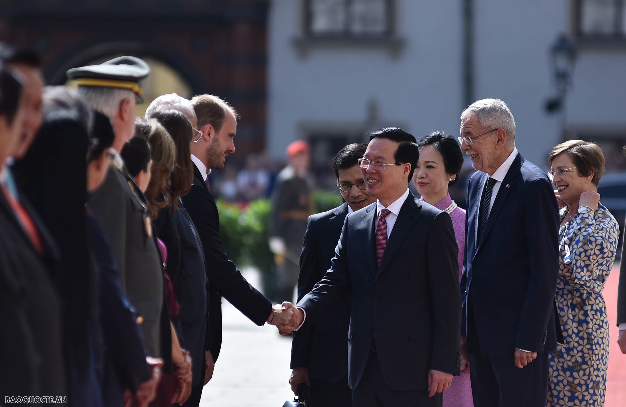 Official welcome ceremony held for President Vo Van Thuong in Vienna