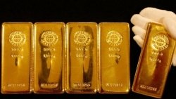Giá vàng hôm nay 25/5/2024: Giá vàng SJC đã 'bay' gần 3 triệu đồng từ đỉnh, chuyên gia dự báo sốc về vàng thế giới