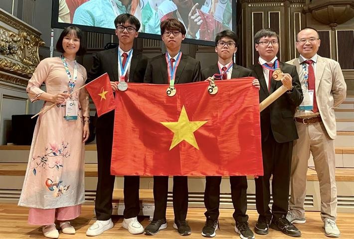 Việt Nam giành 3 Huy chương Vàng Olympic Hóa học quốc tế 2023