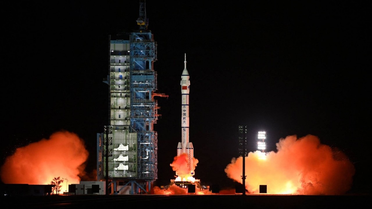 Chuyên gia: Mỹ đối mặt nguy cơ bị Trung Quốc 'vượt mặt' trong công nghệ phóng vệ tinh nhanh