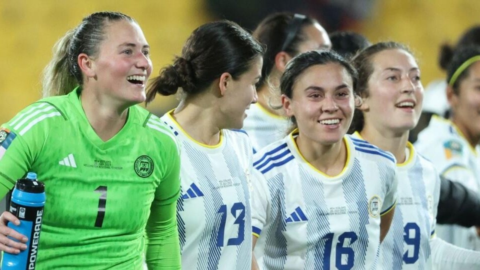 World Cup nữ 2023: Đội tuyển nữ Philippines có trận thắng lịch sử, HLV thừa nhận may mắn, fan hâm mộ chúc mừng
