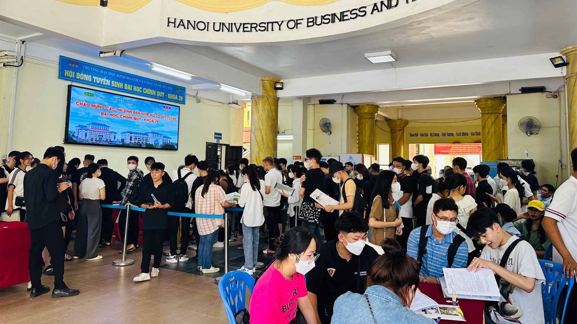 Trường Đại học Kinh doanh và Công nghệ Hà Nội thông báo xét tuyển đại học chính quy Khóa 28 năm 2023