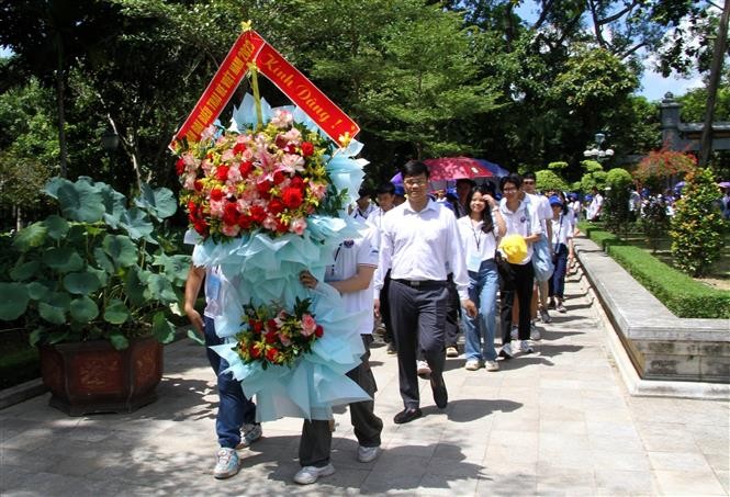Trại Hè Việt Nam 2023: Những hoạt động ý nghĩa trên quê Bác Trại Hè Việt Nam 2023: Những hoạt động ý nghĩa trên quê hương Bác Hồ
