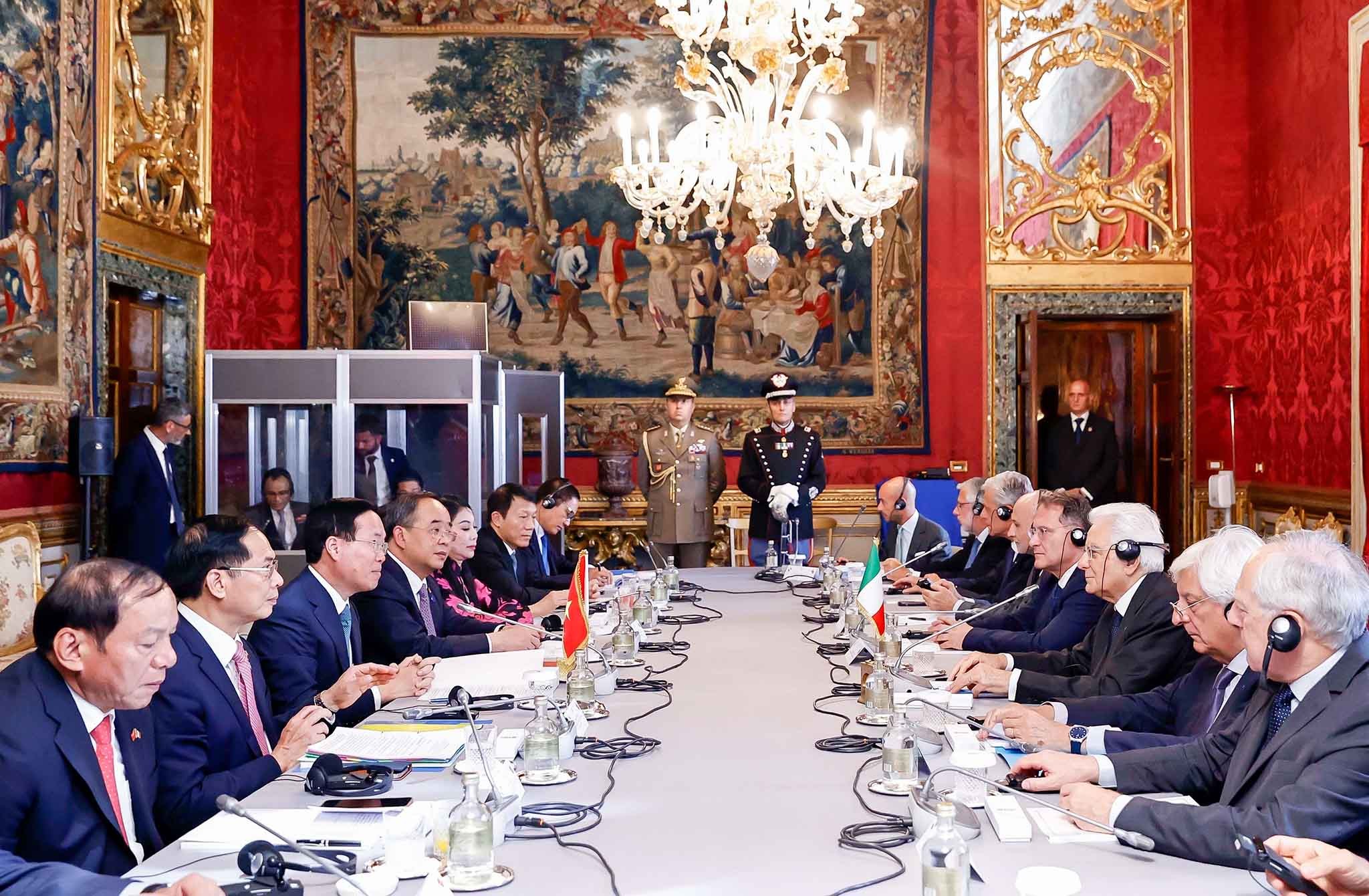 Official welcome ceremony held for President Vo Van Thuong in Rome Official welcome ceremony held in Rome for Vietnamese President