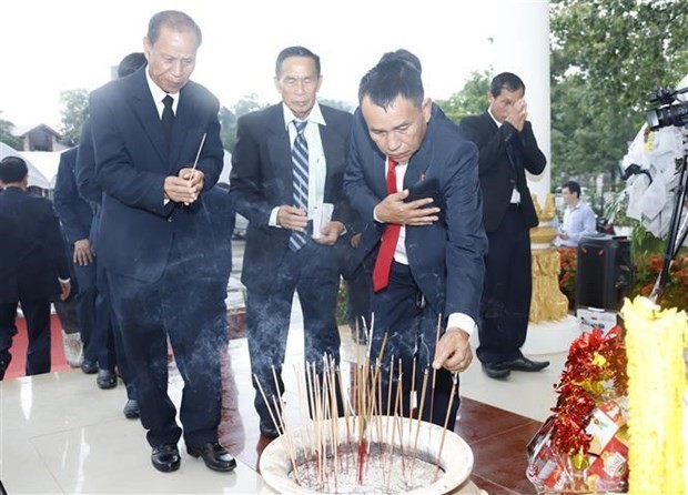 Incense offering ceremonies for Vietnamese martyrs held in Laos