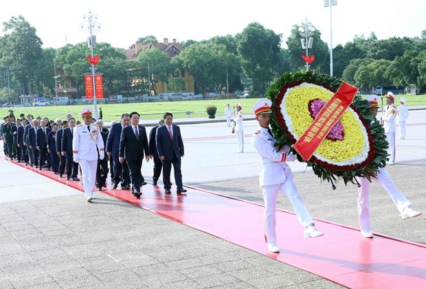 Vietnamese leaders commemorate war martyrs, President Ho Chi Minh