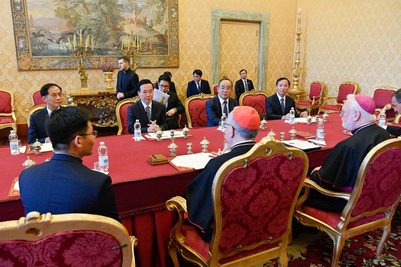 President Vo Van Thuong meets Cardinal Pietro Parolin, Secretary of State of Vatican