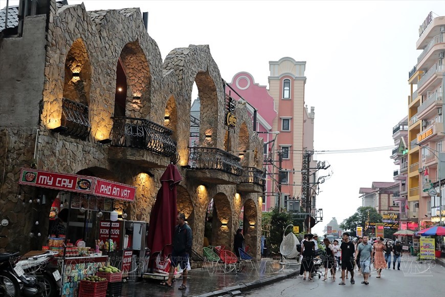Uniquely-designed restaurants and cafés in Tam Dao. (Photo: VNP/VNA) Uniquely-designed restaurants and cafés in Tam Dao. (Photo: VNP/VNA)
