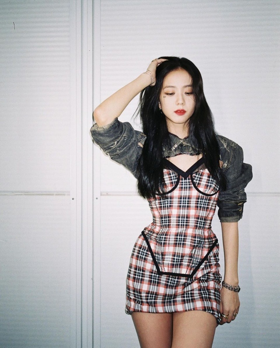 Mê mẩn nhan sắc 'chị cả' Jisoo nhóm BlackPink