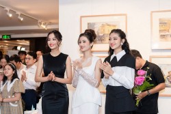 Dàn hoa hậu, á hậu Miss World Việt Nam 2023 rạng rỡ dự triển lãm tranh thiện nguyện của họa sĩ trẻ Phan Anh Thư
