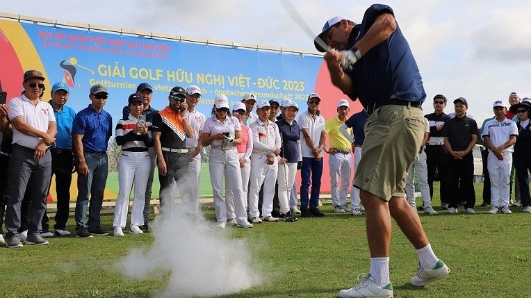 Sôi nổi giải Golf hữu nghị Việt-Đức lần thứ 6
