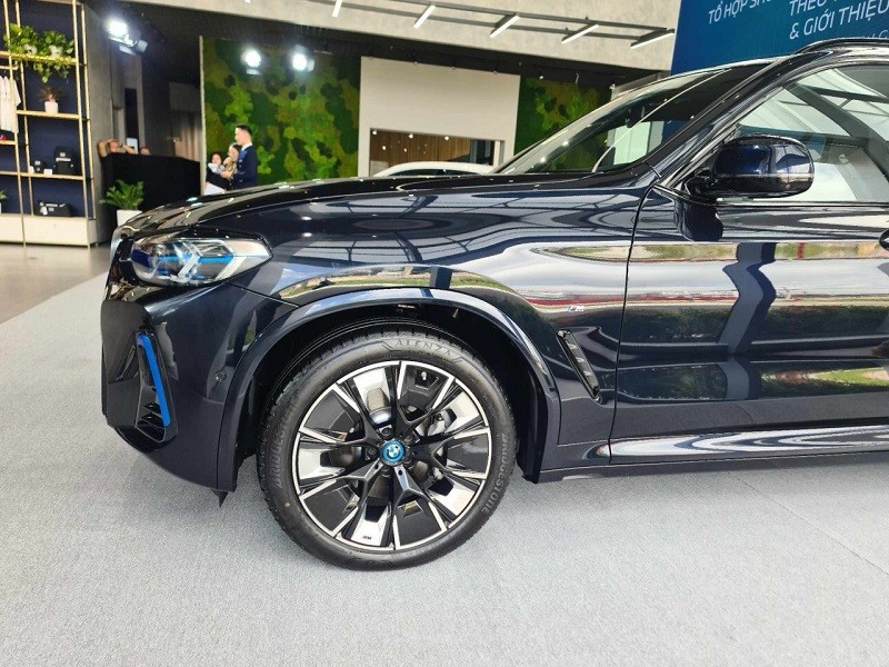 Cận cảnh BMW iX3 vừa ra mắt tại Việt Nam, giá bán 3,499 tỷ đồng