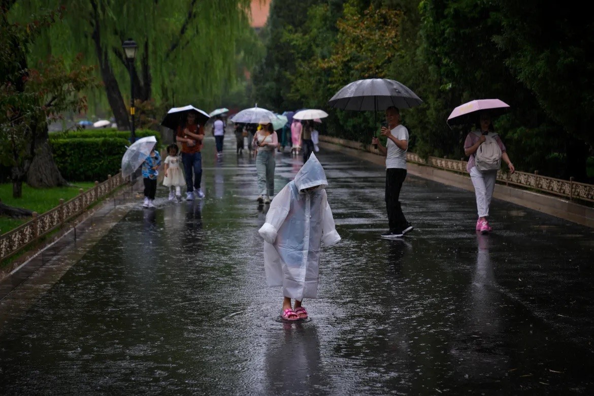 Trung Quốc: Bắc Kinh đối mặt với lũ lụt sau bão Doksuri