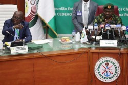 Đảo chính ở Niger: Phái đoàn ECOWAS đến Niamey; Anh, Mỹ sơ tán công dân