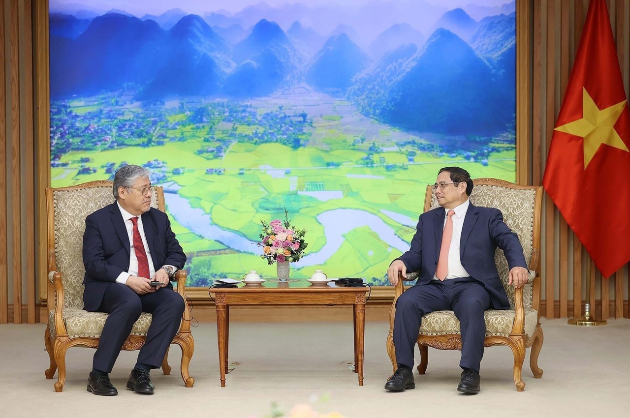 PM Pham Minh Chinh receives Secretary of Foreign Affairs of the Philippines