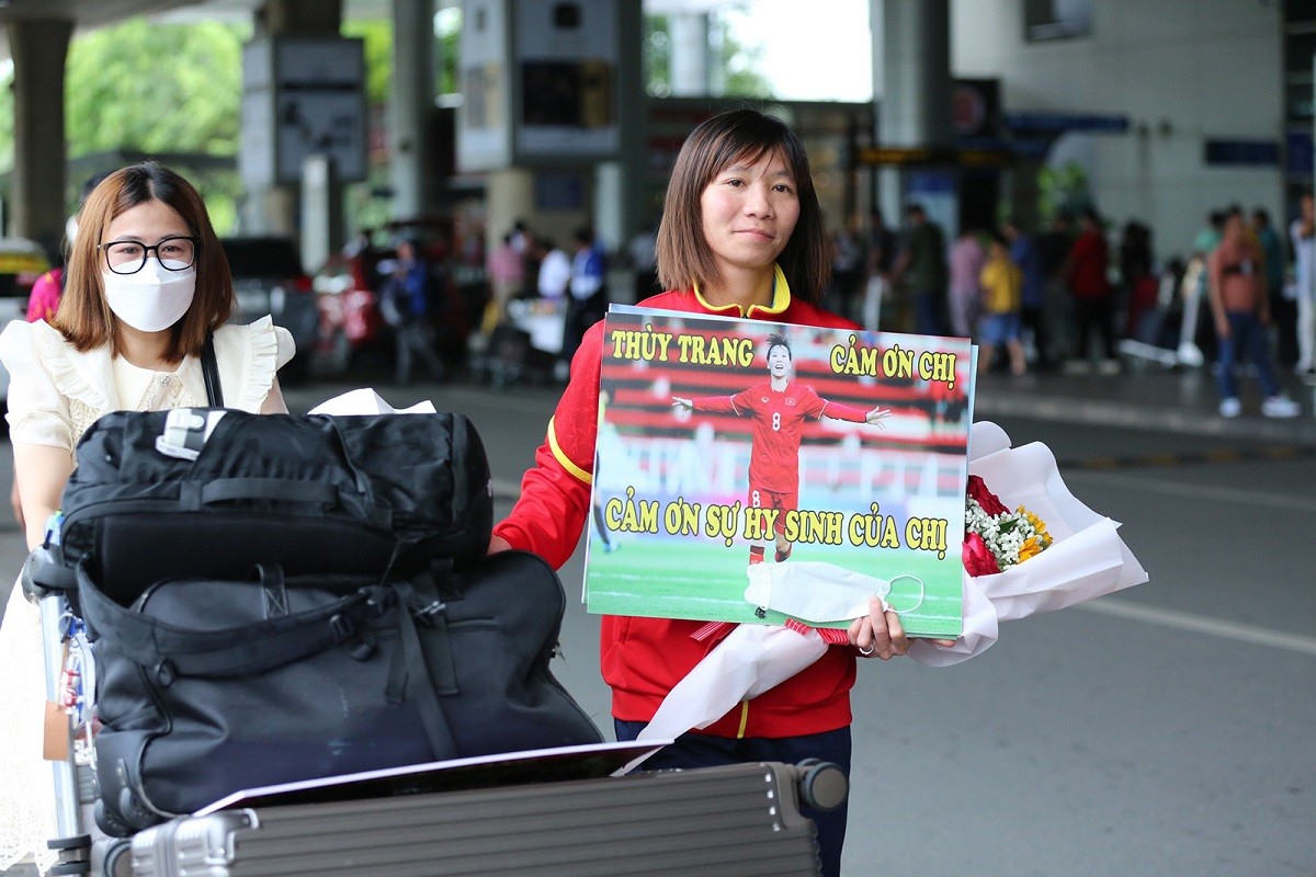 Thùy Trang tiết lộ, sẽ suy nghĩ về lời mời từ CLB Lank FC, Bồ Đào Nha